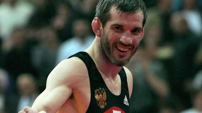 Умер трехкратный олимпийский чемпион по борьбе Бувайсар Сайтиев