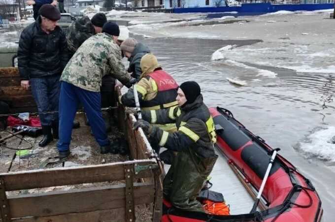 Власти Челябинской области не справляются с паводками