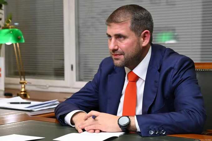 Илан Шор исчез из ЕГРЮЛ, продолжая зарабатывать миллиарды на помощи Кремлю в обходе санкций