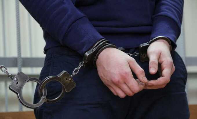 Прокурора из Северной Осетии приговорили к 4,5 годам колонии за изнасилование в рабочем кабинете