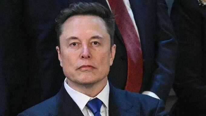 Илон Маск передумал останавливать Dragon после конфликта с Трампом и падения акций Tesla
